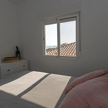 Chopos, 2 Dormitorios, Frente Al Mar, By Bookindenia Apartman