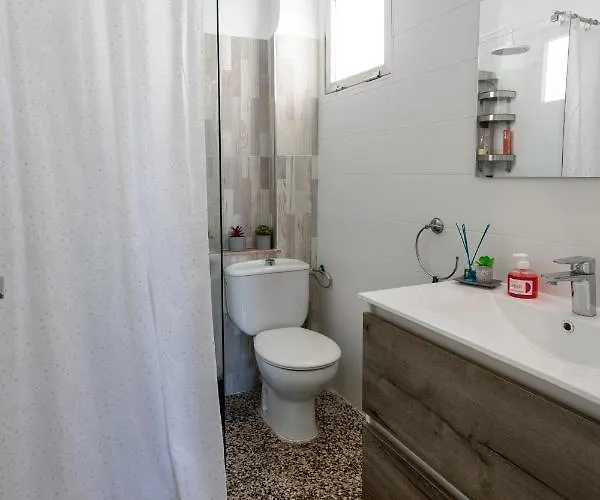 Chopos, 2 Dormitorios, Frente Al Mar, By Bookindenia