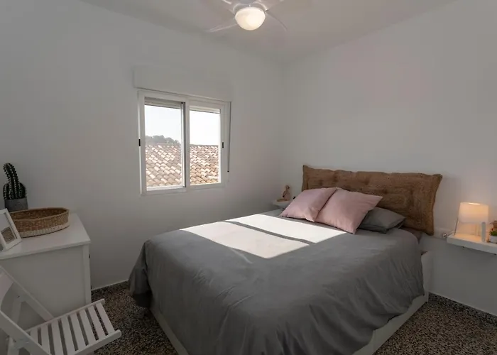 Chopos, 2 Dormitorios, Frente Al Mar, By Bookindenia Apartmán